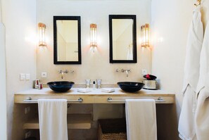 Superior Double or Twin Room, Non Smoking | Bathroom - Riad Al Massarah (Marrakech)