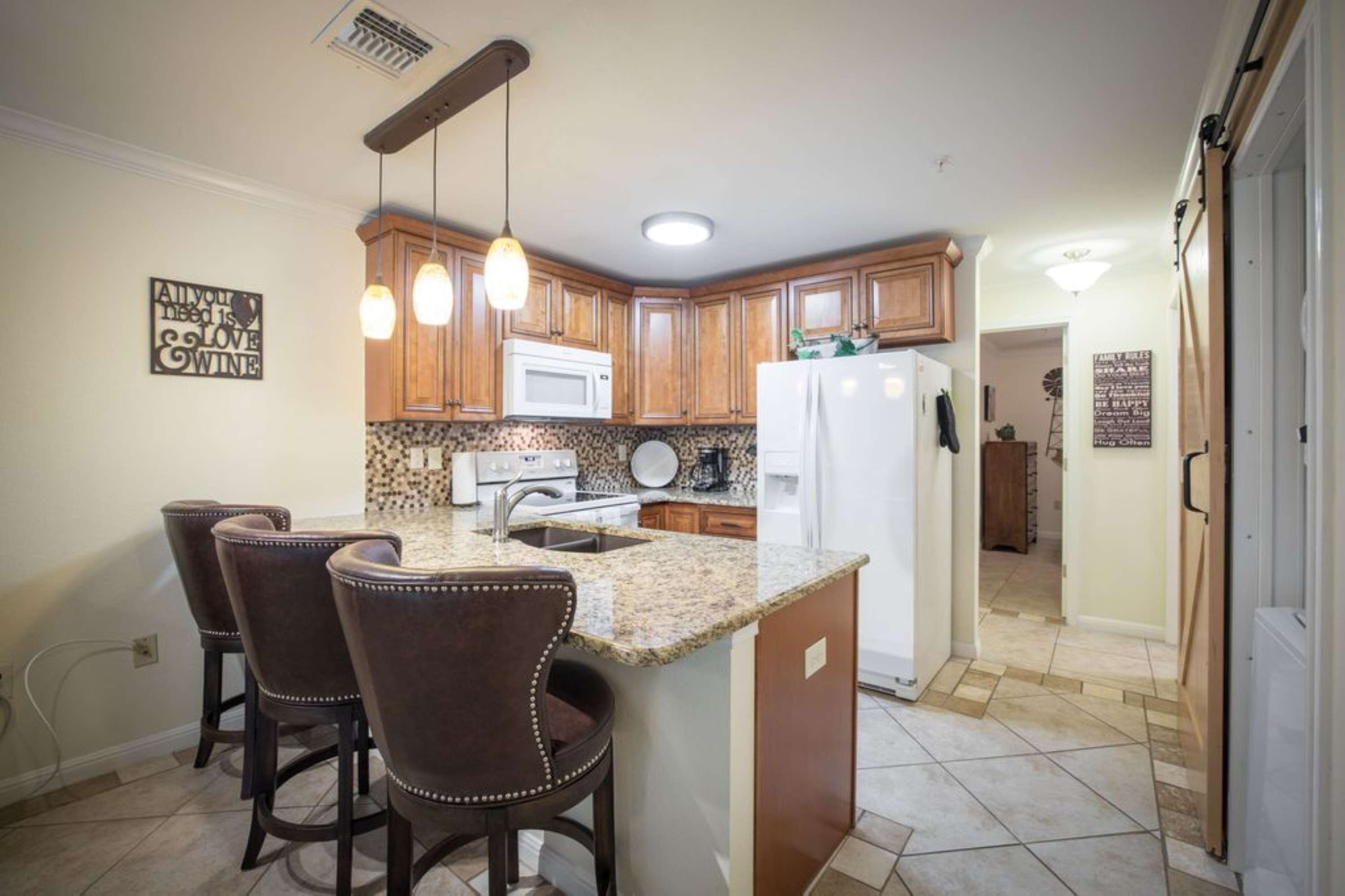 Microwave, oven, stovetop, coffee/tea maker