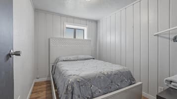 3 chambres, fer et planche à repasser, Wi-Fi gratuit, draps fournis