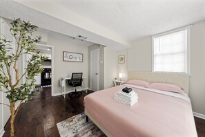 4 quartos, ferros/tábuas de passar roupa, Wi-Fi, roupa de cama