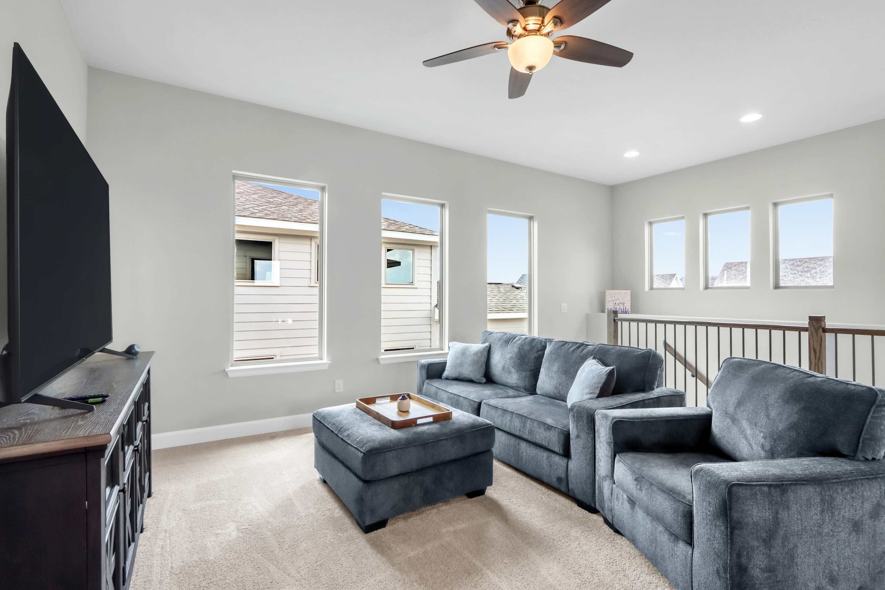 獨棟房屋, 多張床, 庭院, 花園景觀 (Dakota Cottage) | 起居區 | 42-吋平面電視，提供數位頻道