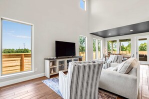 Ferienhaus, Mehrere Betten, Terrasse, Gartenblick (Dakota Cottage) | Wohnbereich