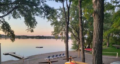 Family Resort Cottage Near Sandbanks | Pools, Lake Access, A/C & Screened Porch