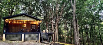 Sunset Hill, rustic retreat just minutes from the town of New Market
