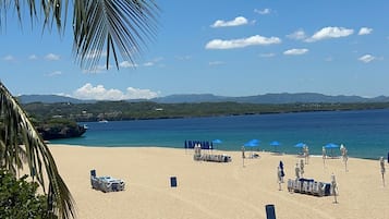 靠近海滩