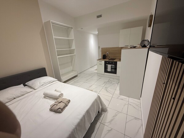 1 bedroom, WiFi, bed sheets