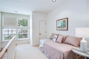 3 chambres, fer et planche à repasser, accès Internet, draps fournis
