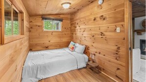 2 soverom, strykejern/-brett, wi-fi (inkludert) og sengetøy