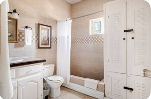 Apartment, 2 Bedrooms, Garden Area | Bathroom | Shower, towels, soap, toilet paper - Brytan villa (Treasure Beach)