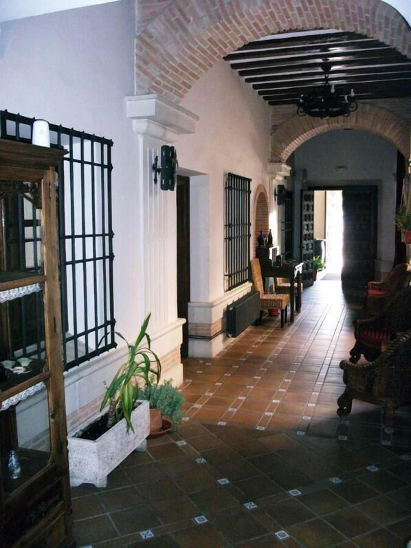 Pintu masuk interior