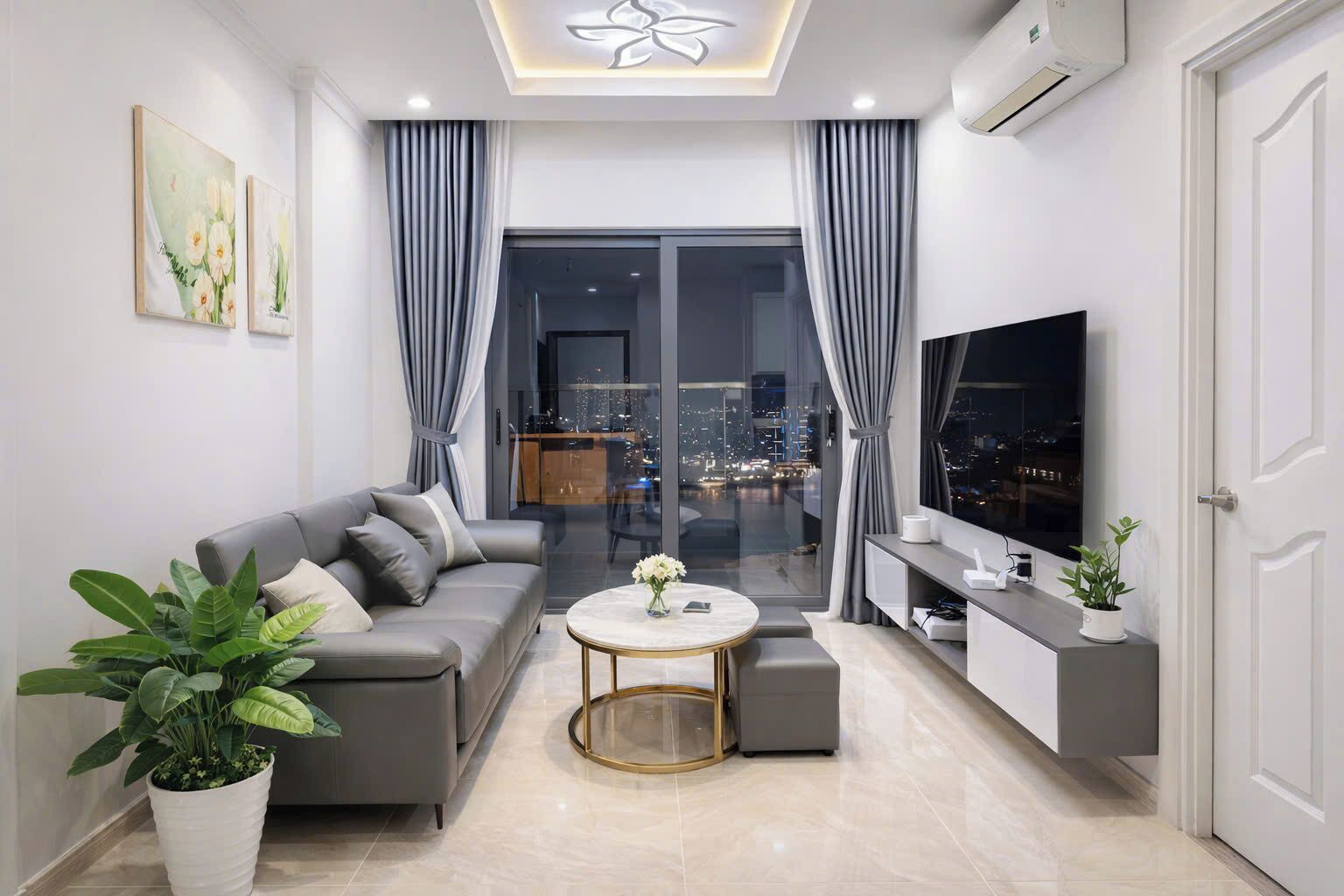 City Apartment, 2 Bedrooms, Balcony, River View | Living area | 43-inch Smart TV with cable channels