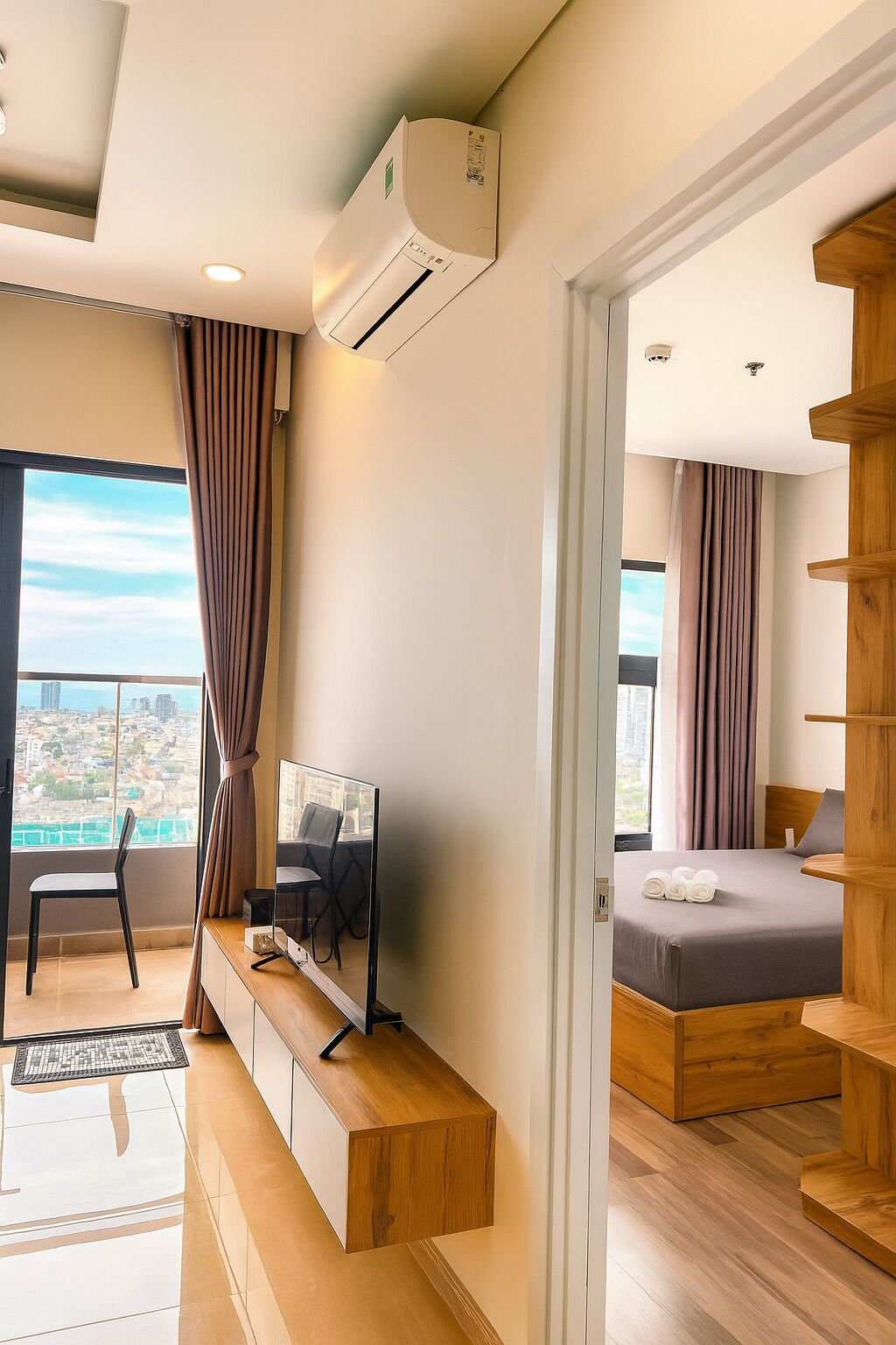 Family Apartment, 2 Bedrooms, Pool Access, Sea View | Living area | 43-inch Smart TV with cable channels