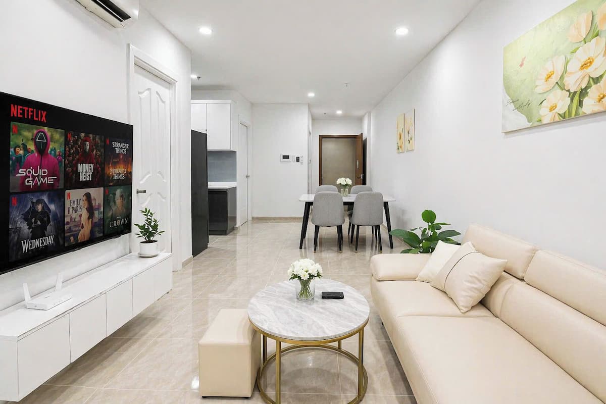 City Apartment, 2 Bedrooms, Pool Access, River View | Living area | 43-inch Smart TV with cable channels