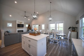 Interior - Carova Beach, 4x4, Wild Horses, New home built in 2025.
🏝 (Corolla)