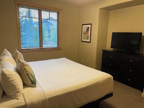 1 chambre, coffres-forts dans les chambres, fer et planche à repasser