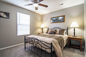 6 Schlafzimmer, Bügeleisen/Bügelbrett, Reisekinderbett, kostenloses WLAN