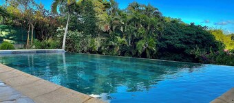 Au milieu du Papillon vert, la Maison La Samana offre confort et tranquillité.