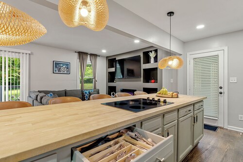 Spacious and Charming 5-bedroom House with Modern Amenities in Atlanta