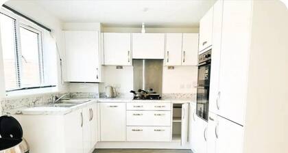 Maize Walk Retreat - Ashford Beauty