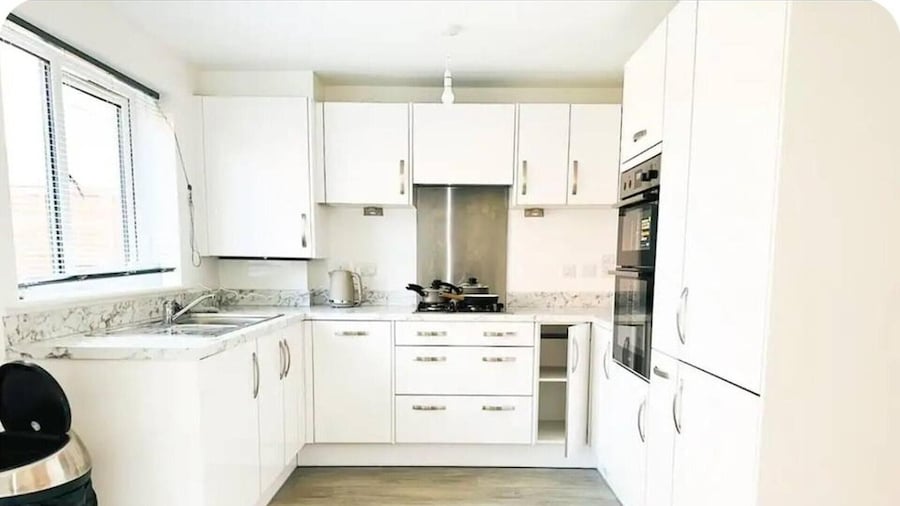 Maize Walk Retreat - Ashford Beauty