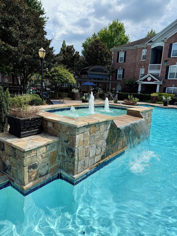 Pool - ATL Reset / Stylish & Peaceful (Atlanta)