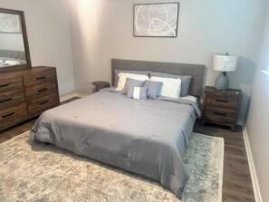 3 bedrooms, iron/ironing board, WiFi, bed sheets