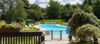 NEW-Stowecation-Lux 5bd-Hot Tub-Sauna-Game Room