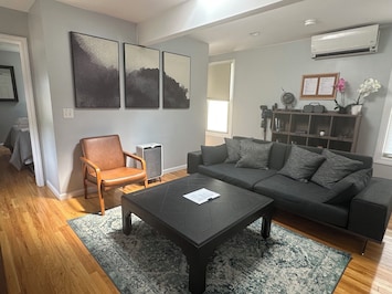 Image of Palisade Suite -Cozy 1-bdr Dobbs Ferry-30 min from NYC- AC & Hudson River views