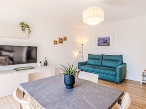 TV - Casa di Edi by Interhome (Dervio)