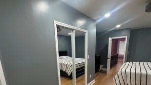 4 quartos, ferros/tábuas de passar roupa, Wi-Fi, roupa de cama