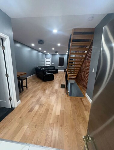 Tremendous 4-bedroom townhome with rooftop deck, central air, in Philadelphia