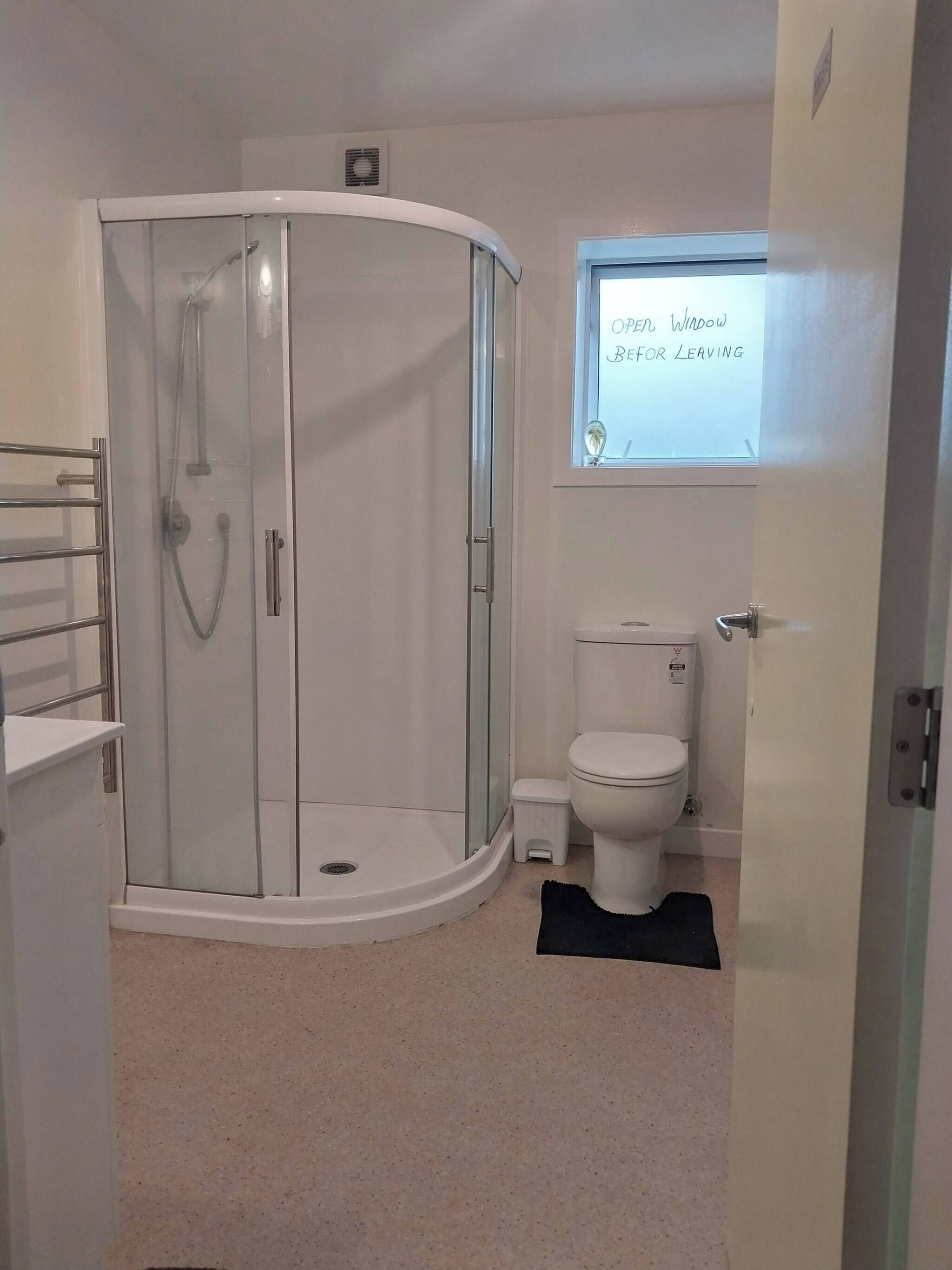 Shared Dormitory, 1 Bedroom, Accessible, Smoking | Bathroom