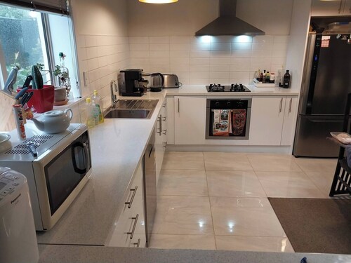 Room-room C Flat 2 33a Ventnor Street