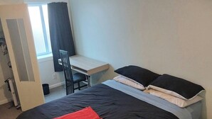 1 bedroom - Room-room C Flat 2 33a Ventnor Street (Wellington)