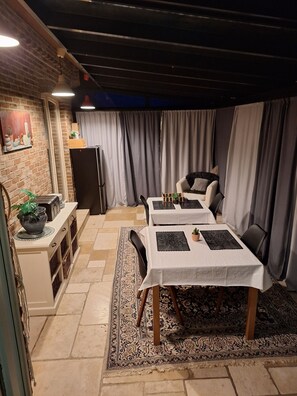 Shared Dormitory, 1 Bedroom | Dining