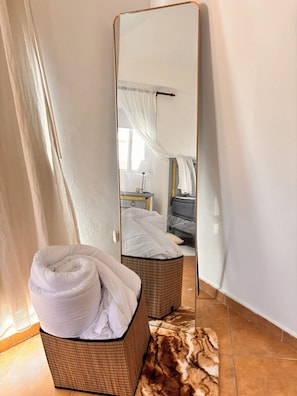1 chambre, fer et planche à repasser, accès Internet, draps fournis