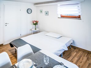 1 bedroom, Internet