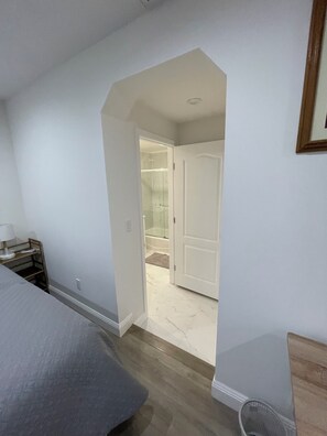 Internet, bed sheets - Inlaw Studio in Outer Mission/Cayuga Terrace Home (San Francisco)