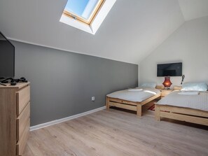 2 bedrooms, internet