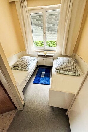 2 bedrooms, Internet
