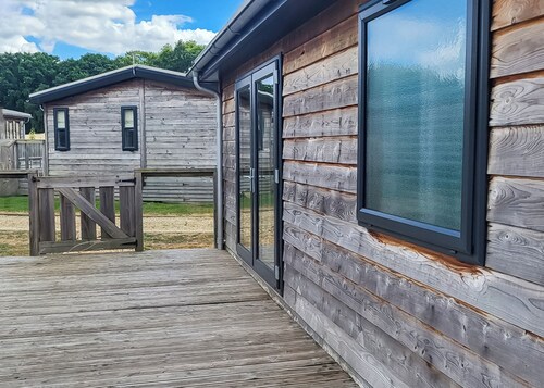 2 bedroom accommodation in Newbury