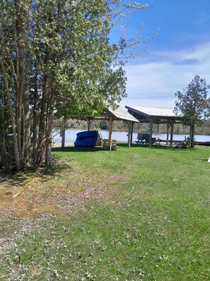 Property grounds - Juniper- 2 Bdr Cabin (Kawartha Lakes)