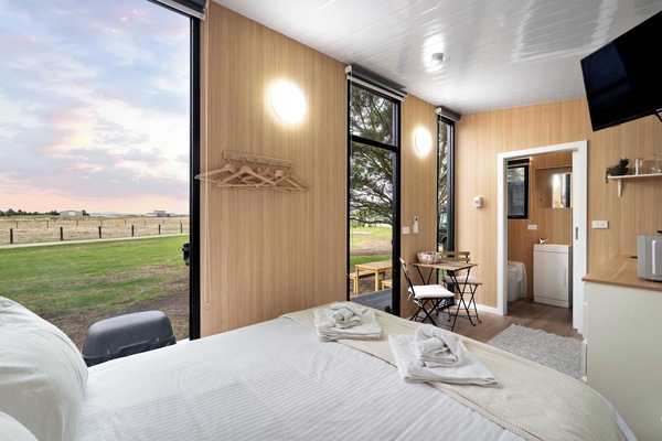 1 bedroom, WiFi, bed sheets
