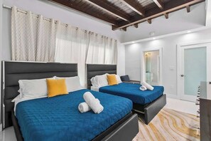 4 bedrooms, iron/ironing board, WiFi, bed sheets