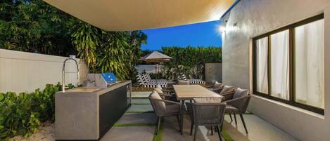 Outdoor dining