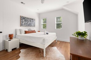 3 bedrooms, iron/ironing board, WiFi