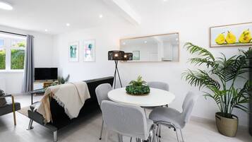 Casa básica | Comedor