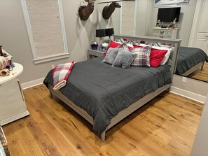 4 bedrooms, WiFi, bed sheets