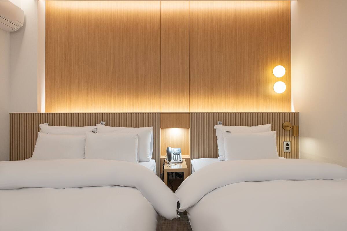 Deluxe Twin Room | Free WiFi