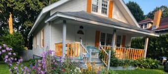 3-bedroom house in beautiful Berkshires, close to amenities!
